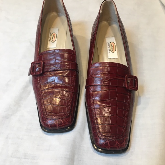 NWOT Talbots Brick Red Leather Loafers Size 7N - Picture 3 of 8
